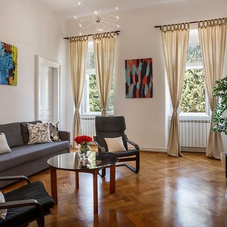 Amphitheatre Premium Apartment With Seaview Pula Exterior photo